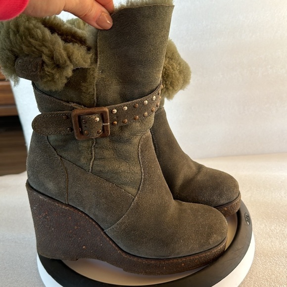 Emu Heighton Lo Sheepskin Boots 5 Green Wedge Women’s Winter Boots Australian - Picture 8 of 14